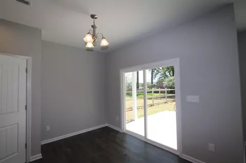 133 Sturgeon St, Smithfield, NC 27577 photo 4