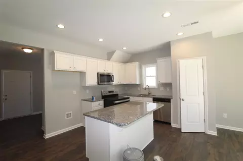 133 Sturgeon St, Smithfield, NC 27577 photo 2
