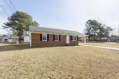 100 Pine St, Dunn, NC 28334 photo 1
