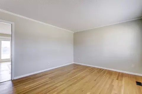 100 Pine St, Dunn, NC 28334 photo 5