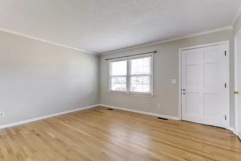 100 Pine St, Dunn, NC 28334 photo 4