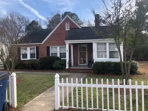 208 E Holt St, Smithfield, NC 27577 photo 1
