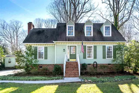 300 Danforth Ct, Raleigh, NC 27615 photo 2