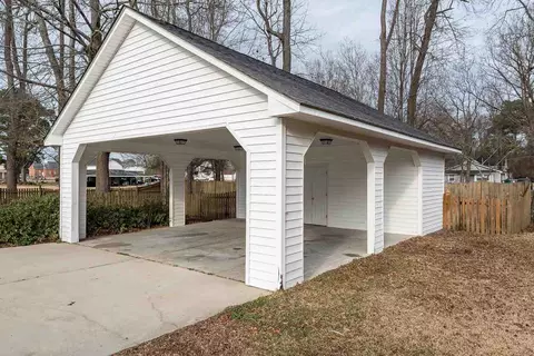 107 E Goldsboro, Micro, NC 27555 photo 9