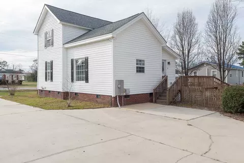 107 E Goldsboro, Micro, NC 27555 photo 3