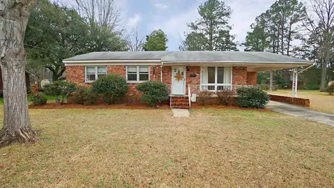 907 S Walnut Dr, Smithfield, NC 27577 photo 2