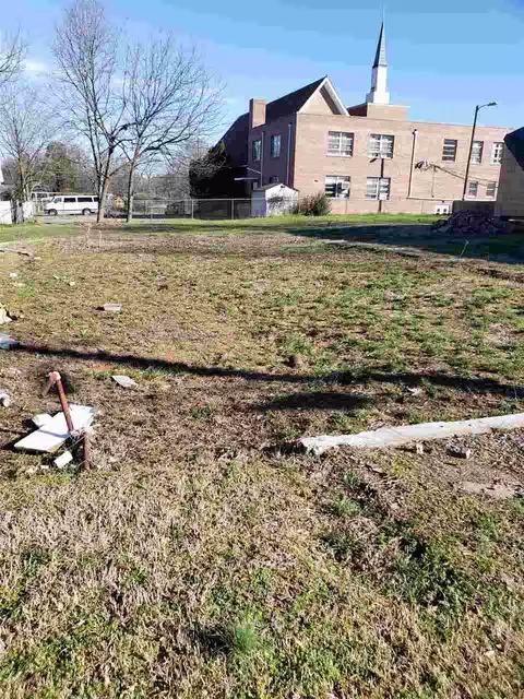 1115 Eva St, Durham, NC 27703 photo 2