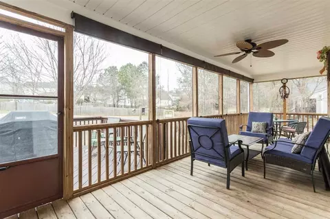 127 Galaxy Dr, Garner, NC 27529 photo 4