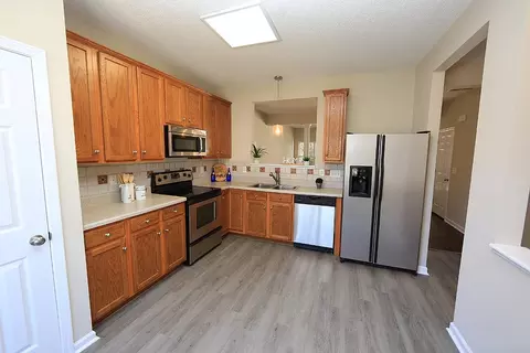 41 Edgebrook Cir, Durham, NC 27703 photo 6