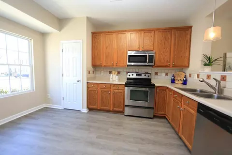 41 Edgebrook Cir, Durham, NC 27703 photo 3