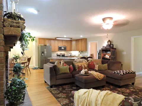 1812 Grady Dr, Durham, NC 27712 photo 12