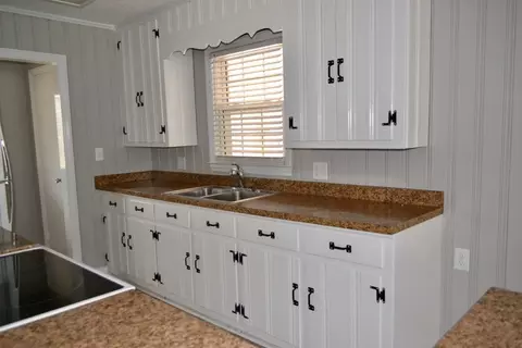 1105 Guy Ave, Dunn, NC 28334 photo 5