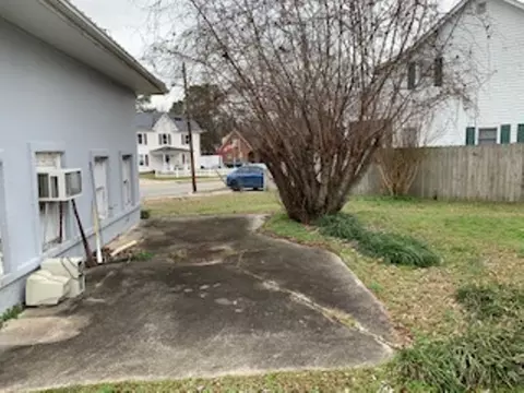 122 N Morgan St, Roxboro, NC 27573 photo 4