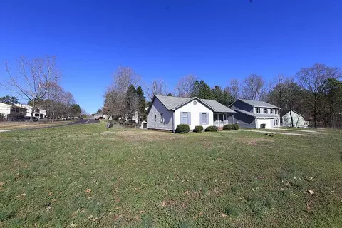 5503 Hadrian Dr, Durham, NC 27703 photo 3