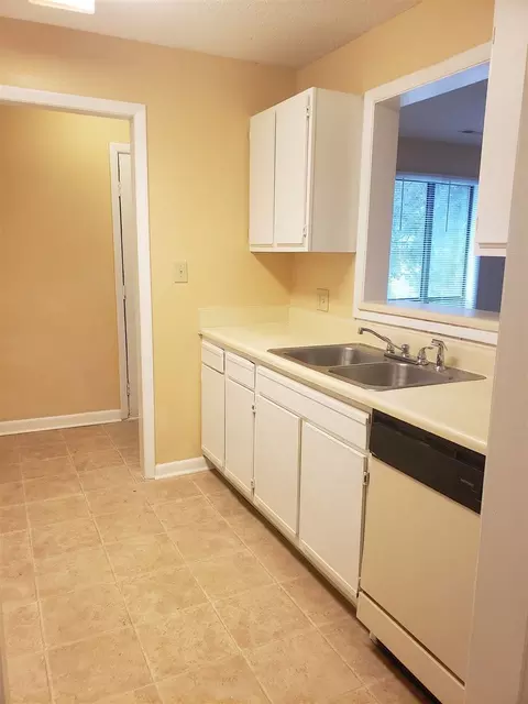 5812 Pointer Dr #201, Raleigh, NC 27609 photo 6