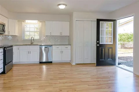 306 Omega Rd, Durham, NC 27712 photo 8