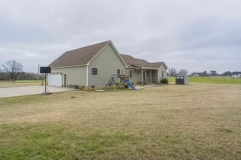 1300 Denning Rd, Benson, NC 27504 photo 3