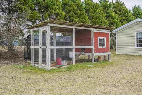 1300 Denning Rd, Benson, NC 27504 photo 6