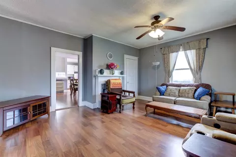 302 E J St, Erwin, NC 28339 photo 4