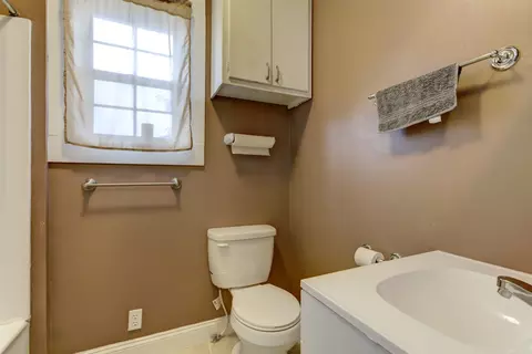 302 E J St, Erwin, NC 28339 photo 22