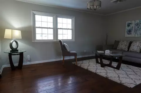 606 Hugo St, Durham, NC 27704 photo 6