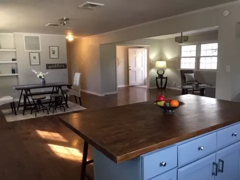 606 Hugo St, Durham, NC 27704 photo 4