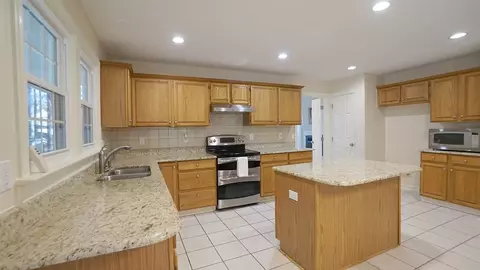 210 Firetree Ln, Cary, NC 27513 photo 8