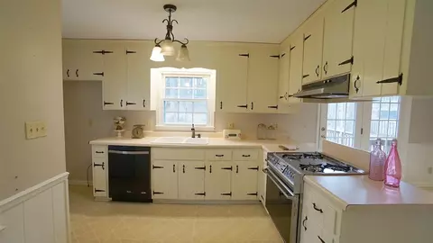 703 Grimstead Cir, Cary, NC 27511 photo 5