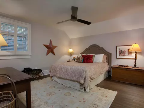 1017 W Trinity Ave, Durham, NC 27701 photo 25