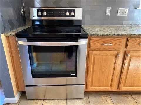 5006 Rolling Meadows Dr, Durham, NC 27703 photo 9