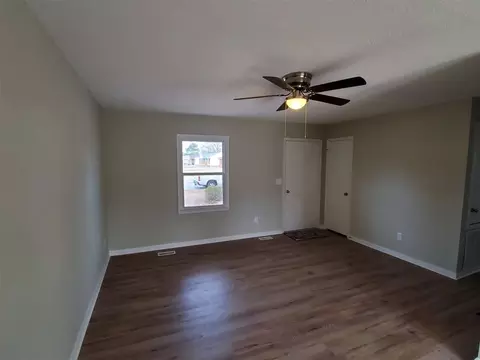 108 Sycamore St, Dunn, NC 28334 photo 3