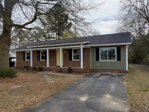 108 Sycamore St, Dunn, NC 28334 photo 1
