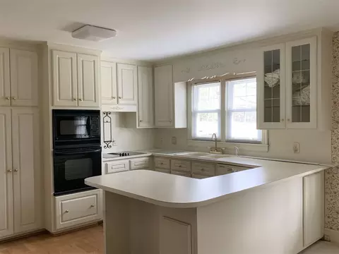 2821 Ellis Rd, Durham, NC 27703 photo 6