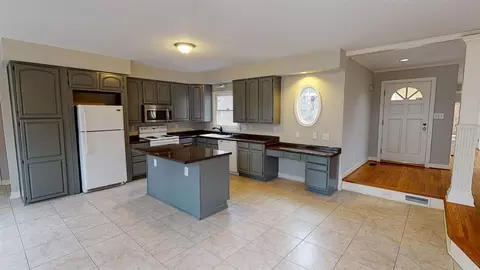 411 King George Loop, Cary, NC 27511 photo 5