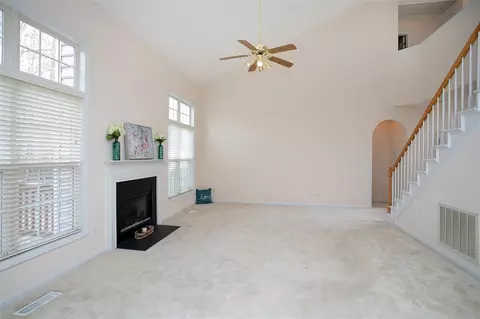 402 Stinhurst Dr, Durham, NC 27713 photo 9