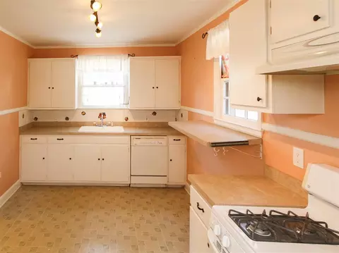 310 W Markham Ave, Durham, NC 27701 photo 9