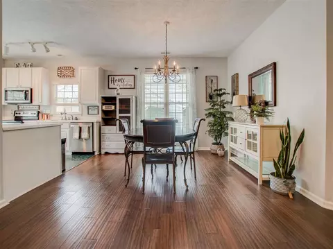 4 Brevard Ct, Durham, NC 27713 photo 2
