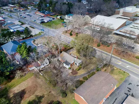 406 E Williams St, Apex, NC 27502 photo 1