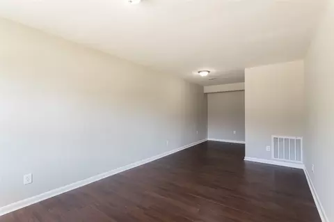 511 Beverly Dr, Raleigh, NC 27610 photo 4