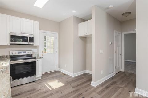 607 Barton St, Durham, NC 27707 photo 17