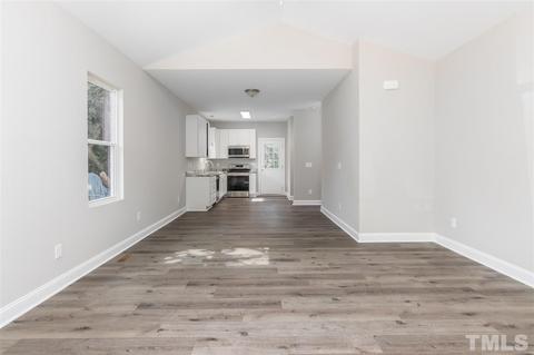 607 Barton St, Durham, NC 27707 photo 7