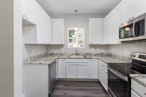 609 Barton St, Durham, NC 27707 photo 8