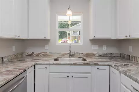 609 Barton St, Durham, NC 27707 photo 10