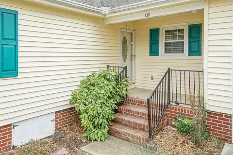 102 Bainbridge Cir, Garner, NC 27529 photo 3