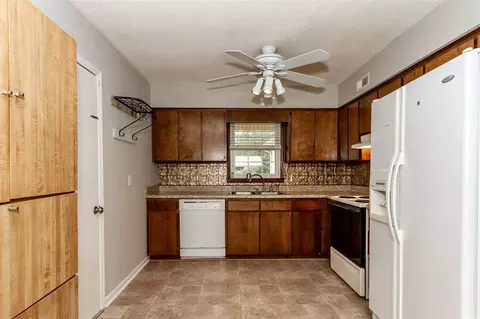 102 Bainbridge Cir, Garner, NC 27529 photo 15