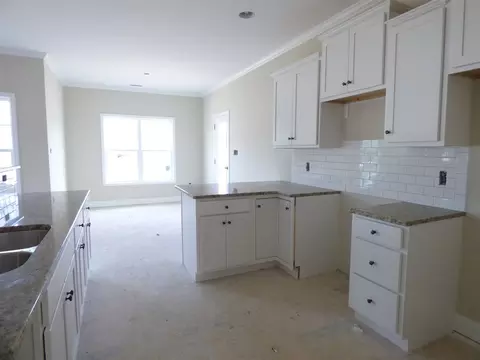 33 Tiller Dr, Benson, NC 27504 photo 9