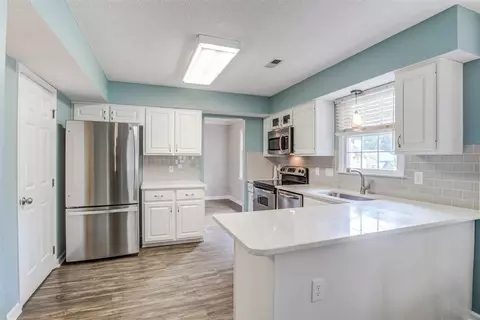1 Bonham Ct, Durham, NC 27703 photo 8