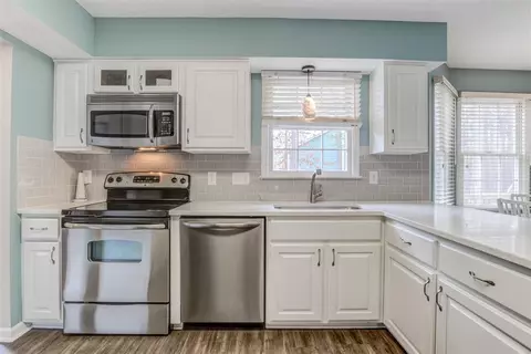 1 Bonham Ct, Durham, NC 27703 photo 9