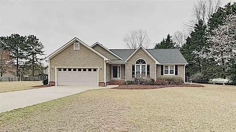 1812 Lancaster Dr, Garner, NC 27529 photo 1
