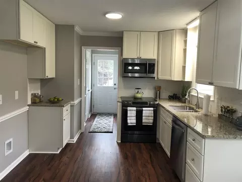 4521 Johns Ct, Benson, NC 27504 photo 3